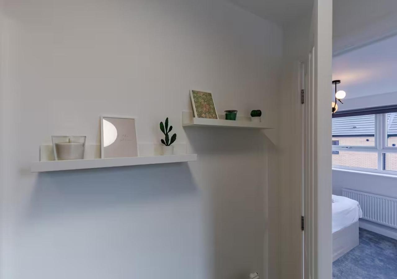Sherlock Urban Escape Stylish 4br Townhouse With Garden And Parking *