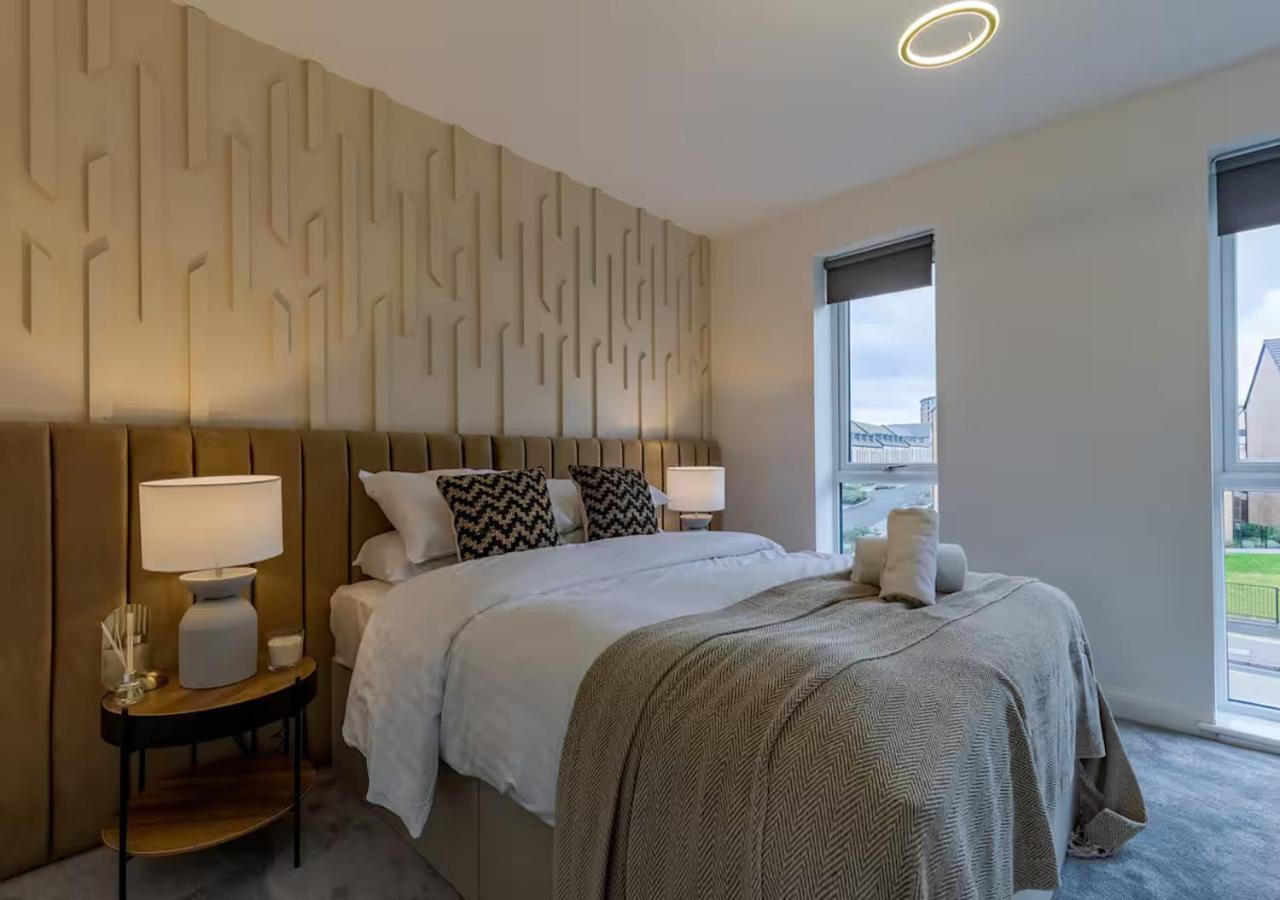 Sherlock Urban Escape Stylish 4br Townhouse With Garden And Parking Birmingham