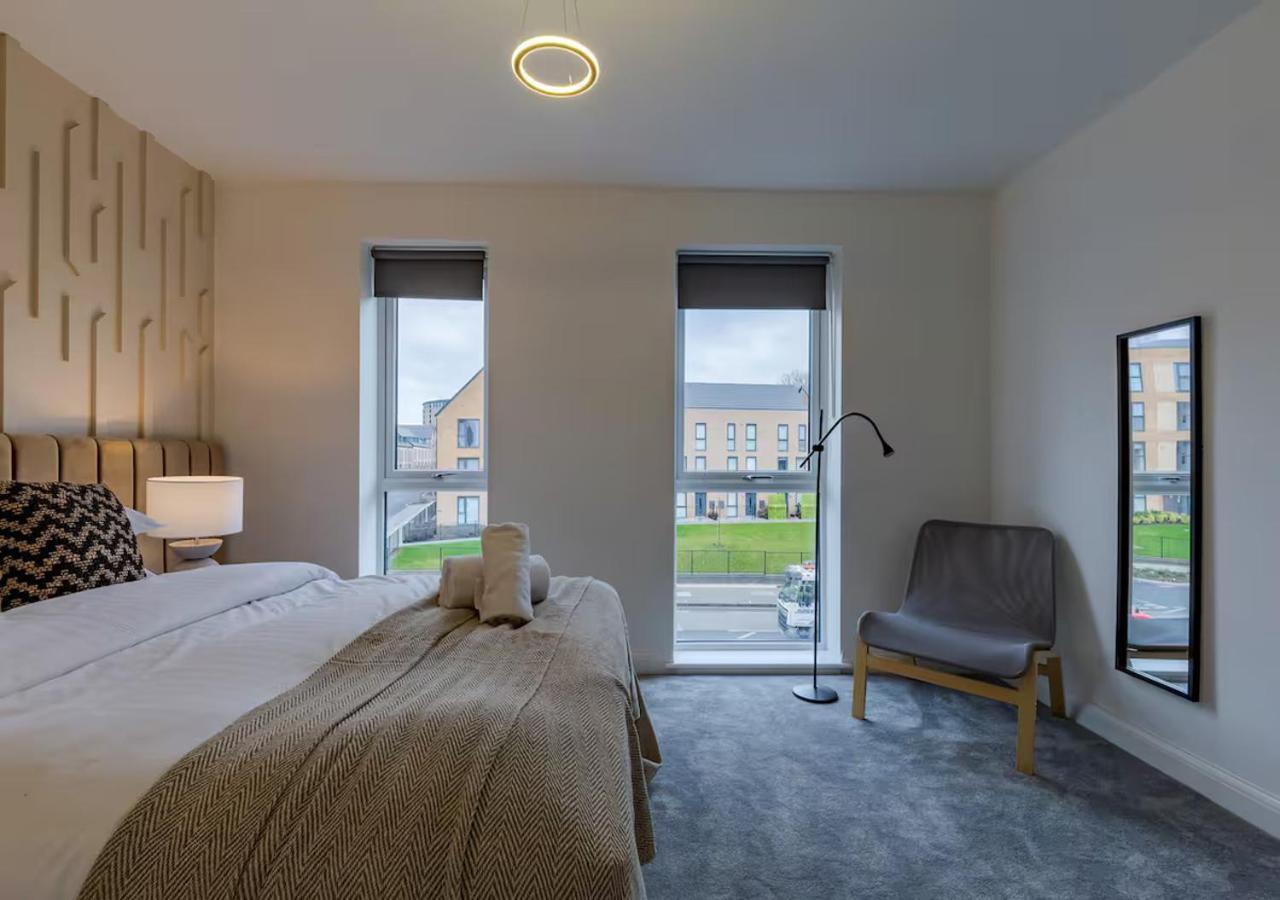 Sherlock Urban Escape Stylish 4br Townhouse With Garden And Parking Holiday home