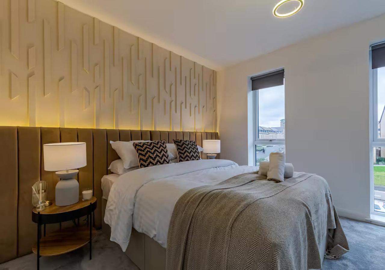 Sherlock Urban Escape Stylish 4br Townhouse With Garden And Parking